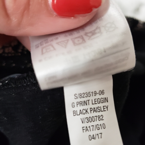 Old Navy Black Paisley Print Leggings Girls Size L - Picture 7 of 7